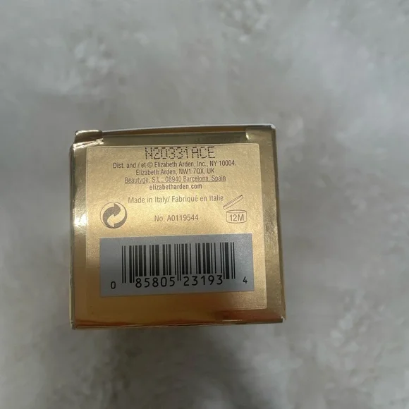 Elizabeth Arden VITAMIN C CERAMIDE CAPSULES RADIANCE RENEWAL SERUM 60 capsules - Picture 8 of 12